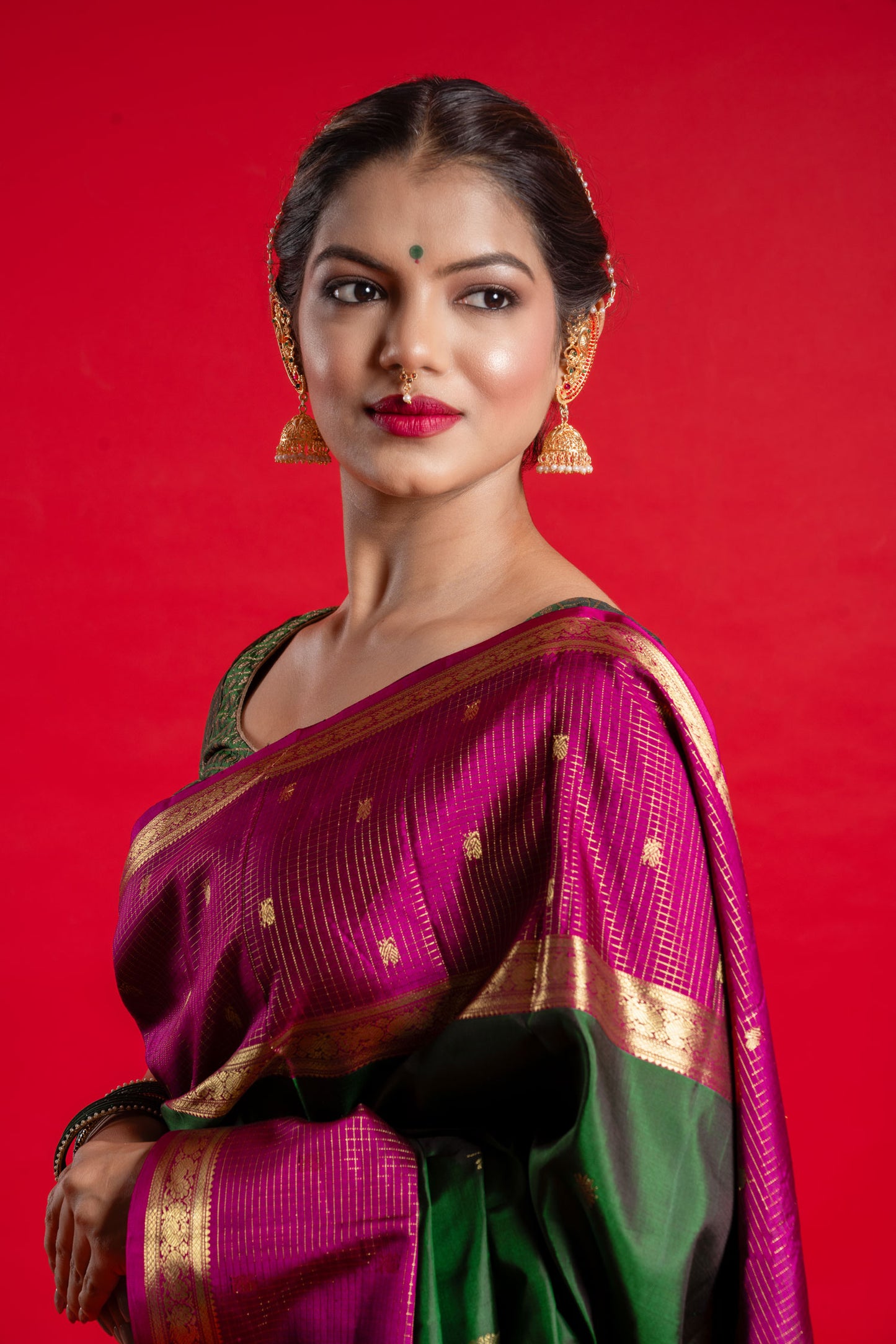 Shrivvi Green Silk Saree With Pink Border