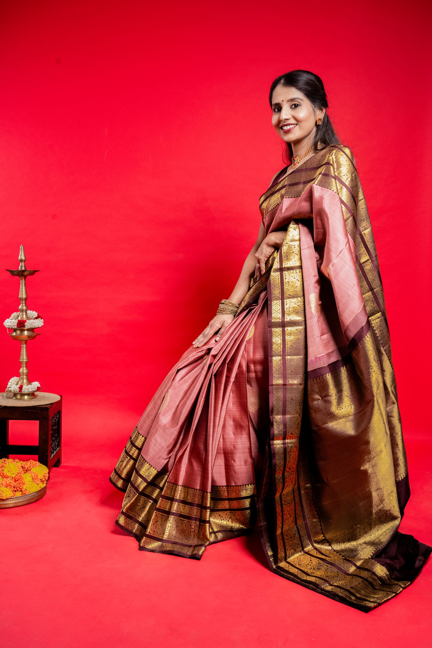 Shrivvi Pink Silk Saree With Brown Border