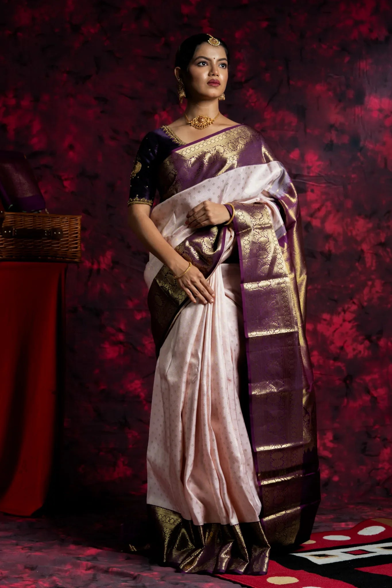 shrivvi-baby-pink-silk-saree-with-purple-border