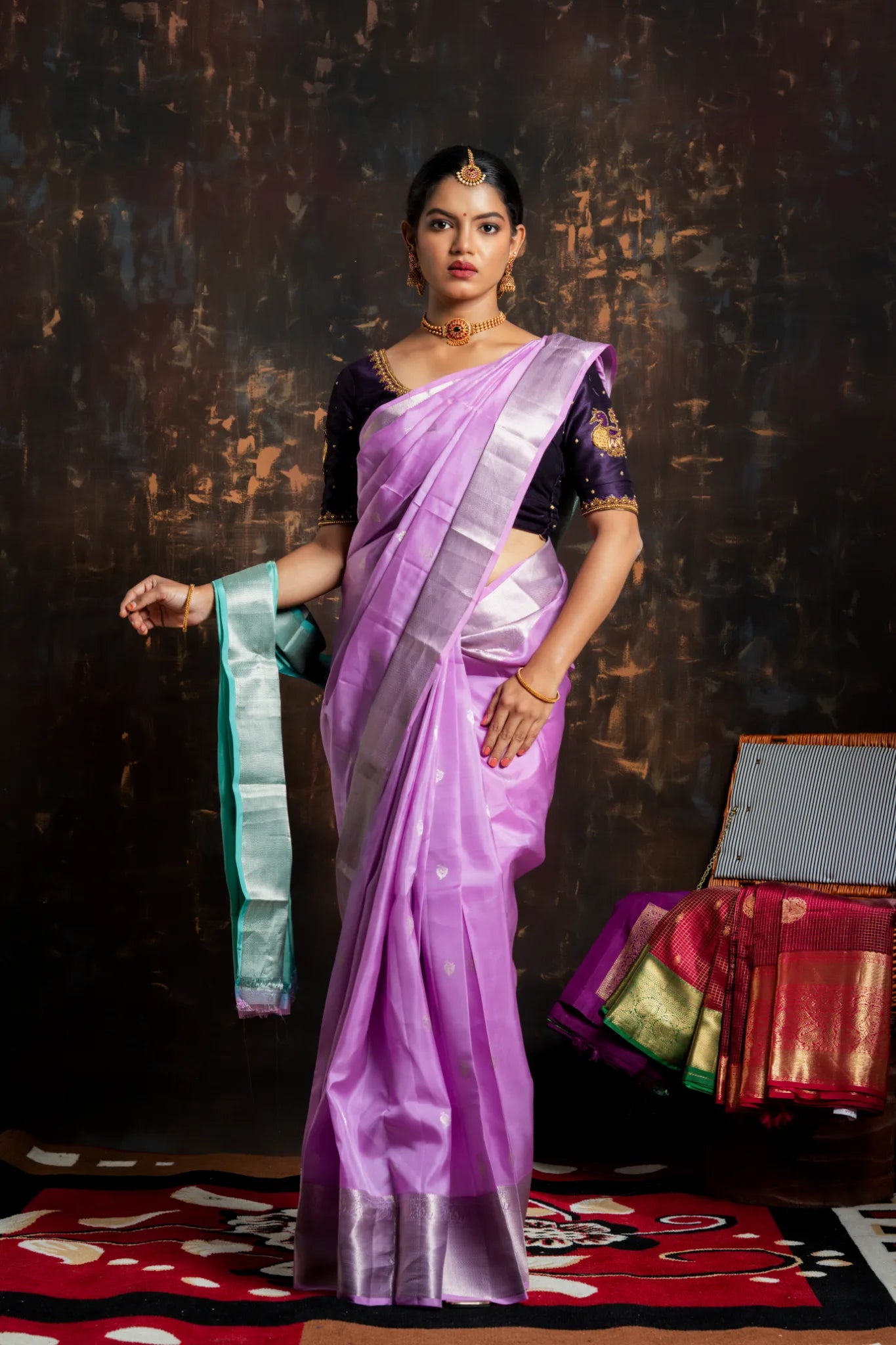 Shrivvi Lavender Silk Saree With Silver Buta Work & Green Pallu
